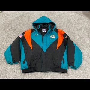 SOLD SOLD VINTAGE DOLPHINS JACKET